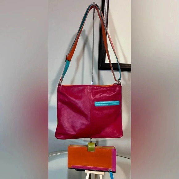 EUC ILI Green & Red Leather Crossbody Bag and Matching Wallet - Picture 2 of 6